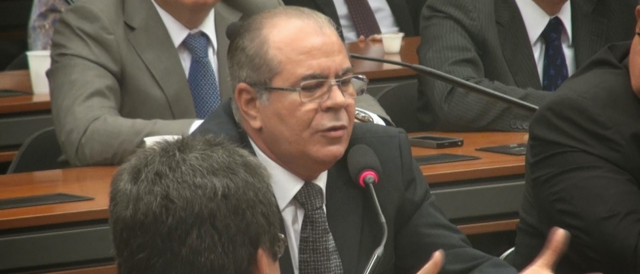 Hildo Rocha apresenta projeto de lei para tornar carros nacionais mais seguros