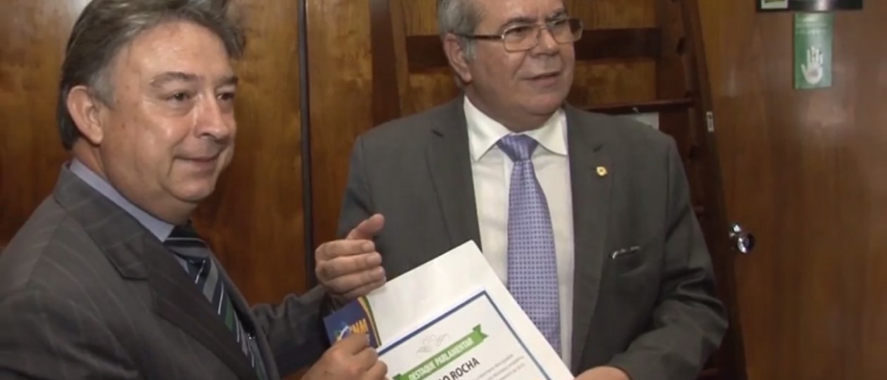 Confederação Nacional de Municípios reconhece atuação de Hildo Rocha
