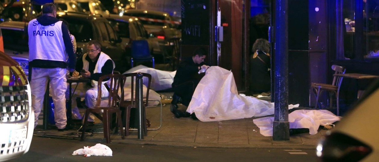 Atentados em Paris deixam 127 mortos e 200 feridos