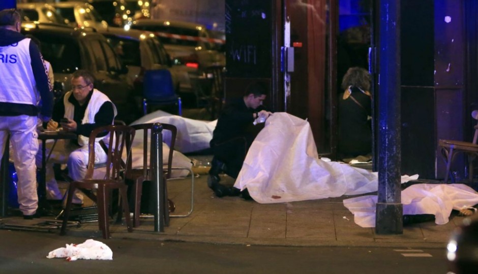 Atentados em Paris deixam 127 mortos e 200 feridos