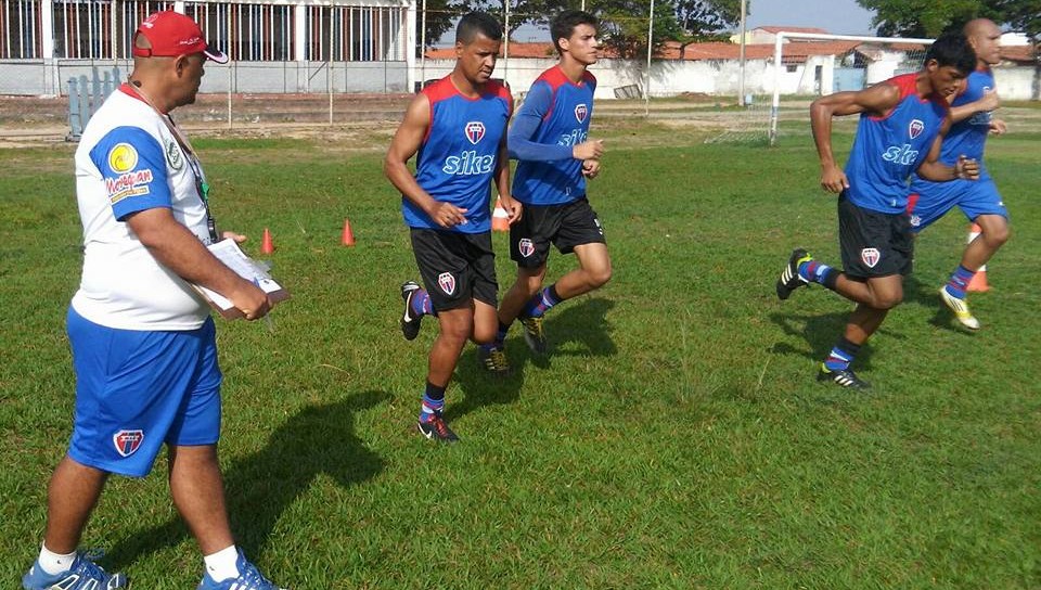 MAC intensifica preparação física visando decisão do 1º turno