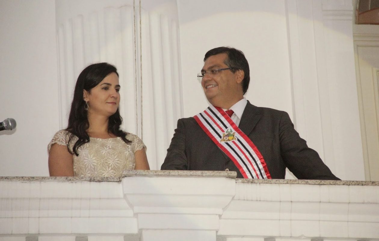 O governador do Maranhão, Flávio Dino, e a esposa, Daniele Lima, durante cerimônia de posse no Palácio dos Leões