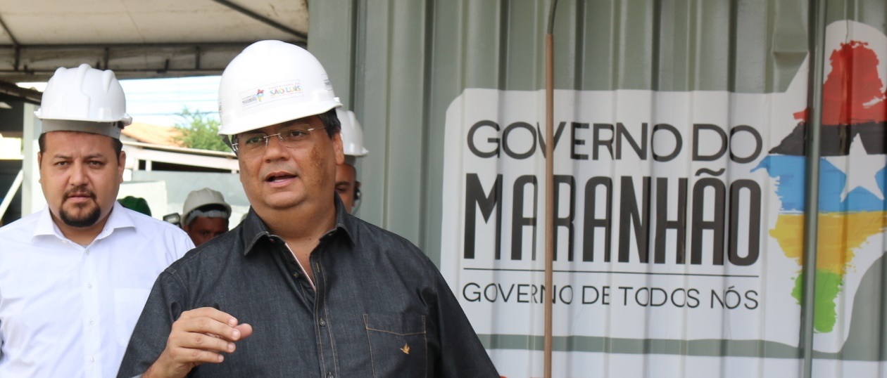 Governador Flávio Dino e secretário Clayton Noleto durante inspeção às obras do novo Hospital do Servidor