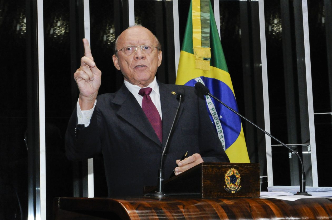 O senador João Alberto Souza