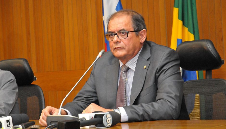 TCE julga denúncia contra Humberto Coutinho e pregoeira da Assembleia