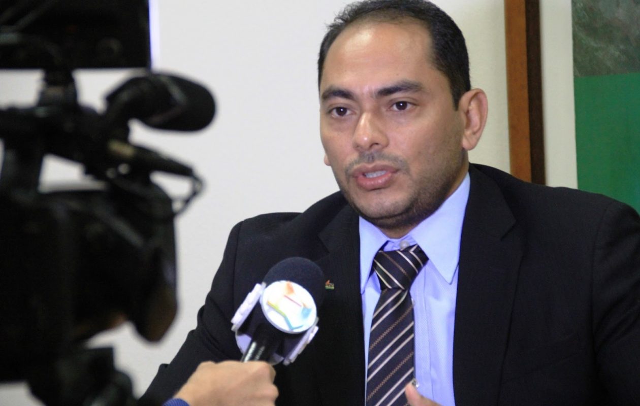 Ministério Público investiga Assis Ramos e outros quatro por suposta fraude em licitação