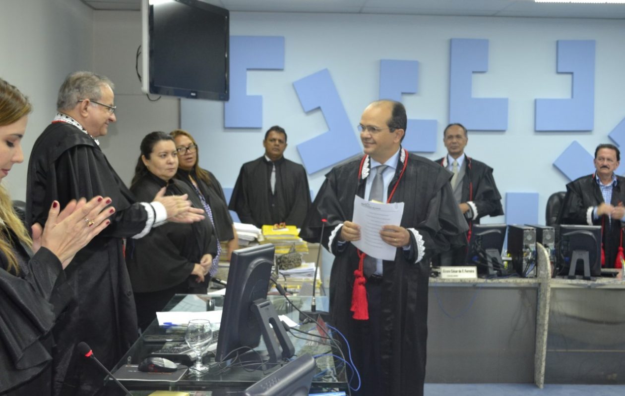TCE atrasa avaliação de transparência dos municípios; maioria continua irregular