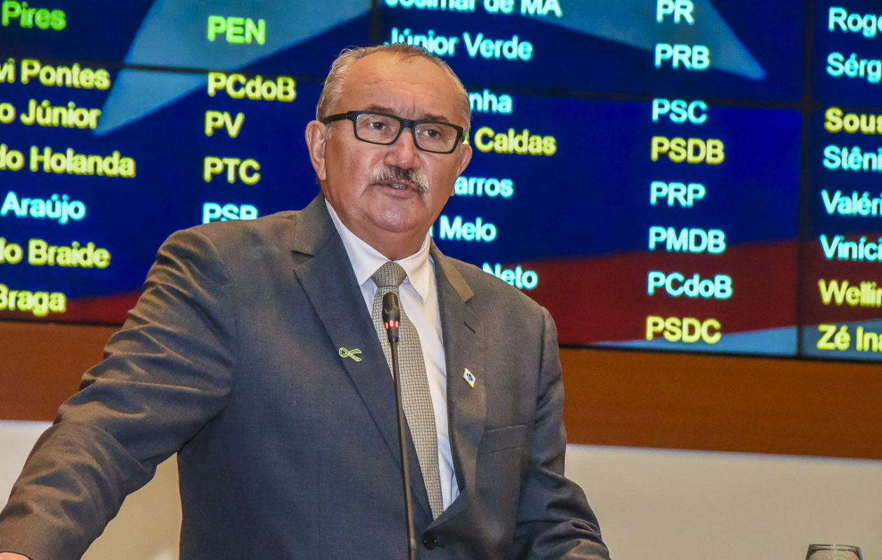 César Pires aponta irregularidade na instalação da Bomar Maricultura