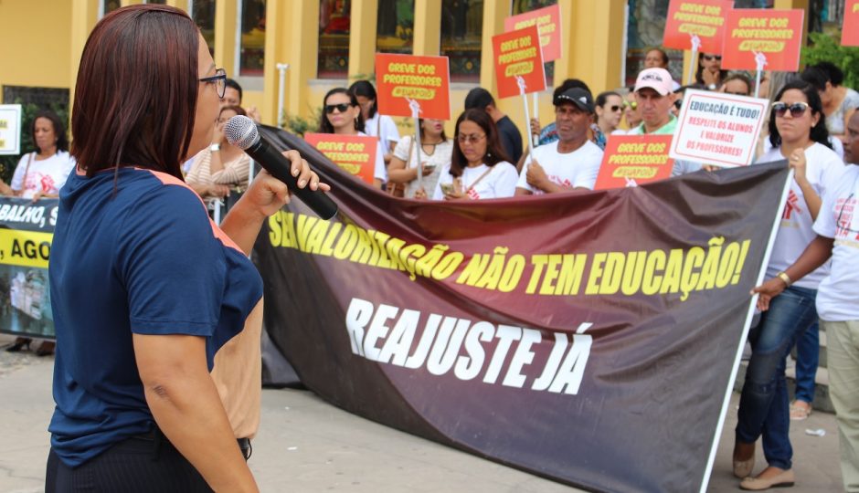 Professores de São Luís estão em greve há mais de um mês
