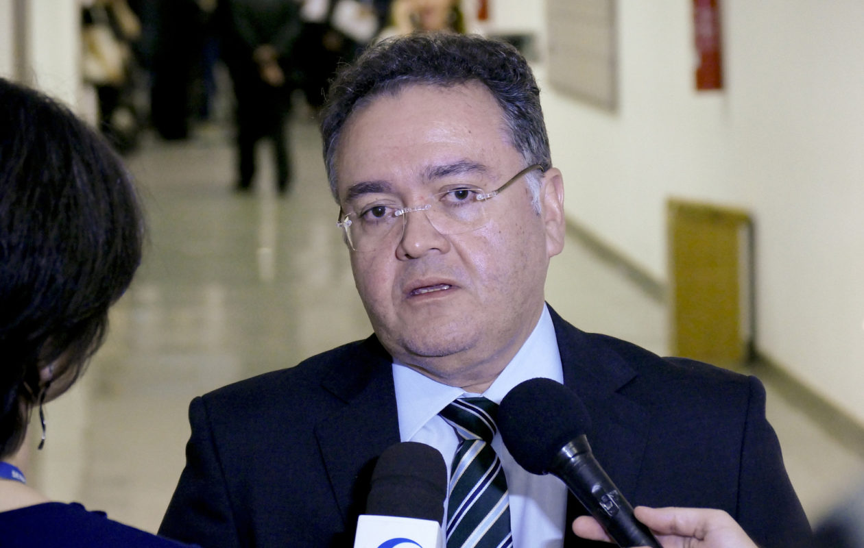 Roberto Rocha faz apelo a Dino: “não atrapalhe os senadores e a Codevasf”