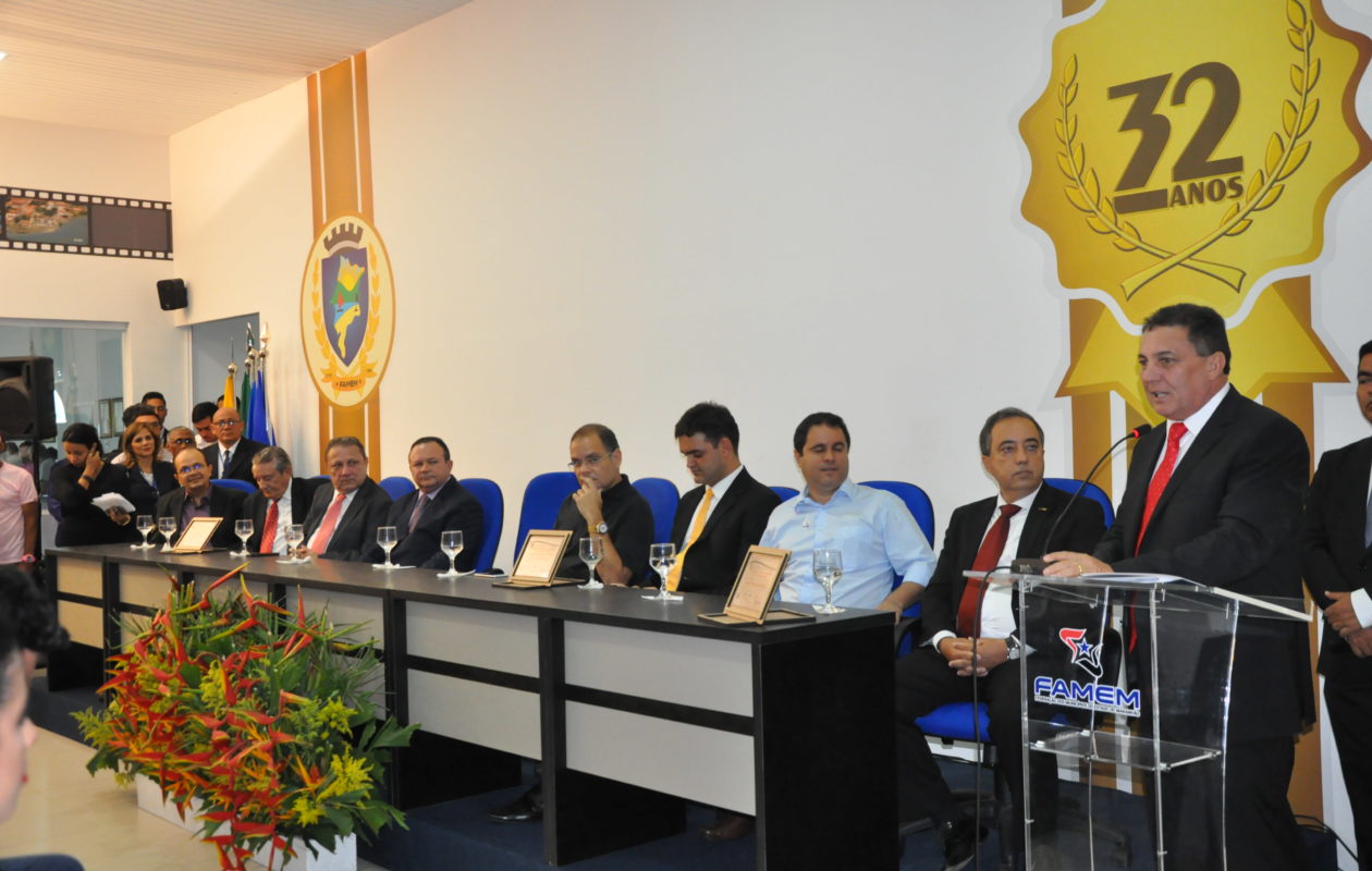Tema inaugura nova sede da Federação dos Municípios do Maranhão