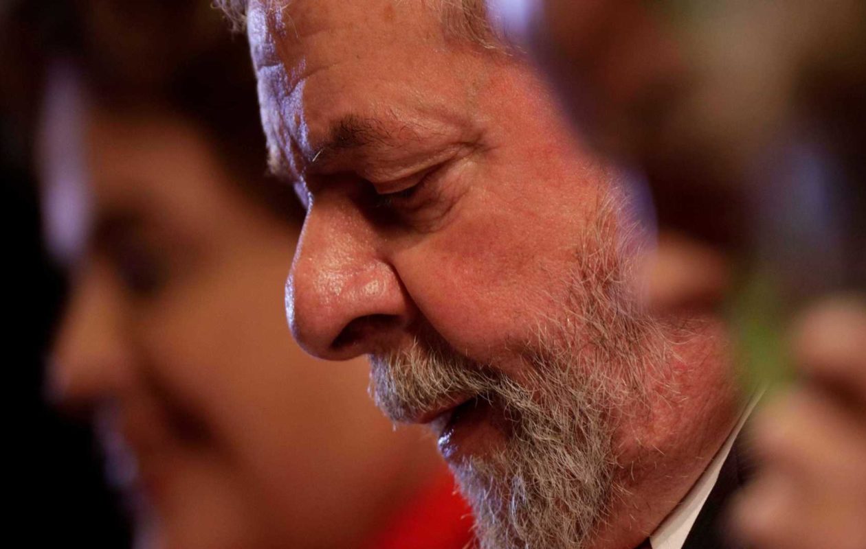TSE barra candidatura de Lula e dá 10 dias para PT trocar candidato à Presidência
