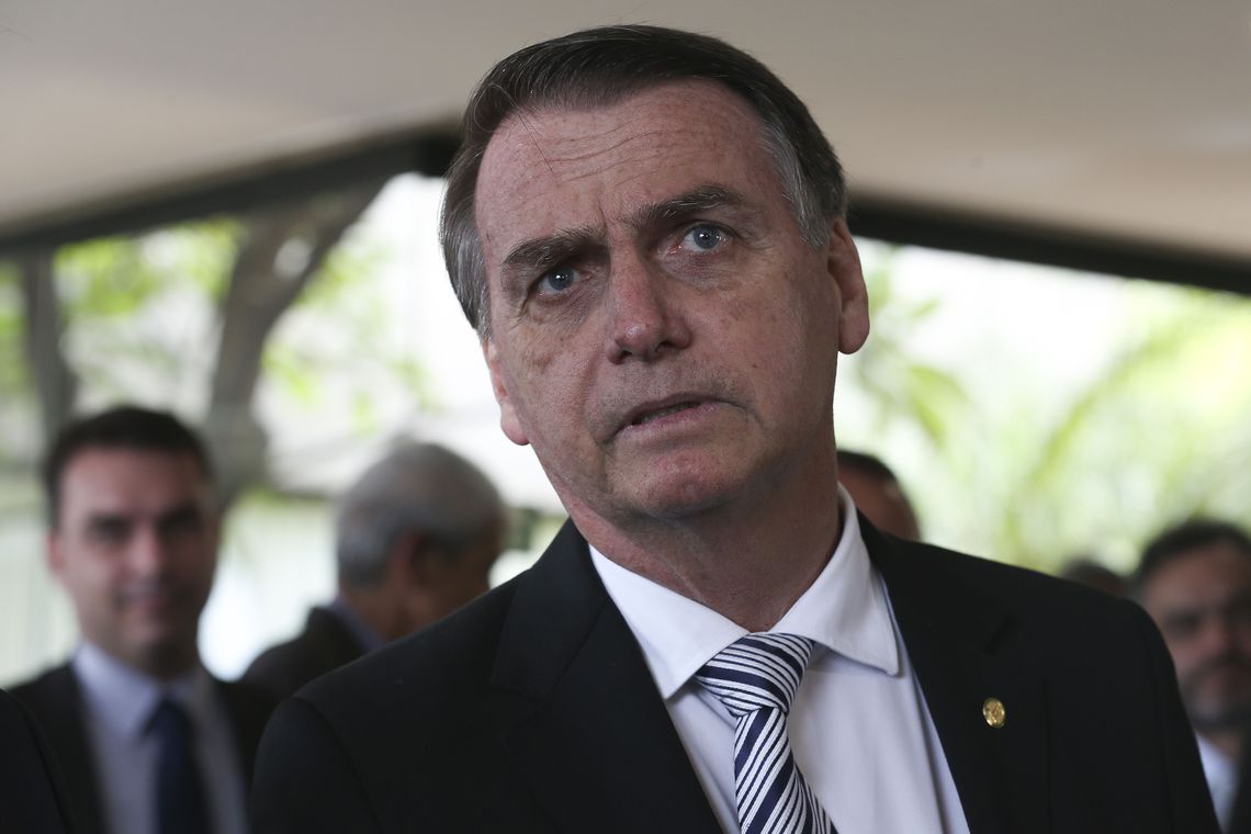 Bolsonaro diz que vai abrir sigilos do BNDES na primeira semana de governo