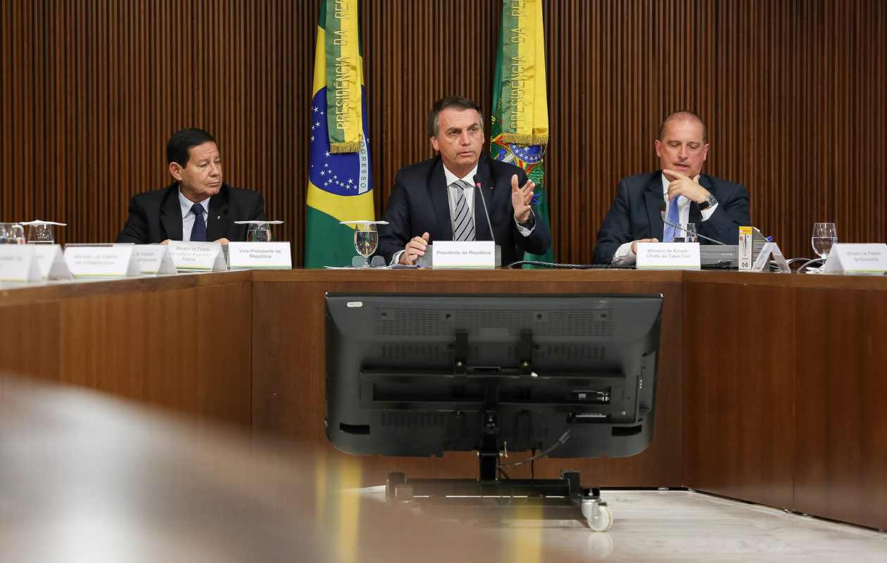 Bolsonaro sanciona lei que mantém repasses a municípios com redução populacional