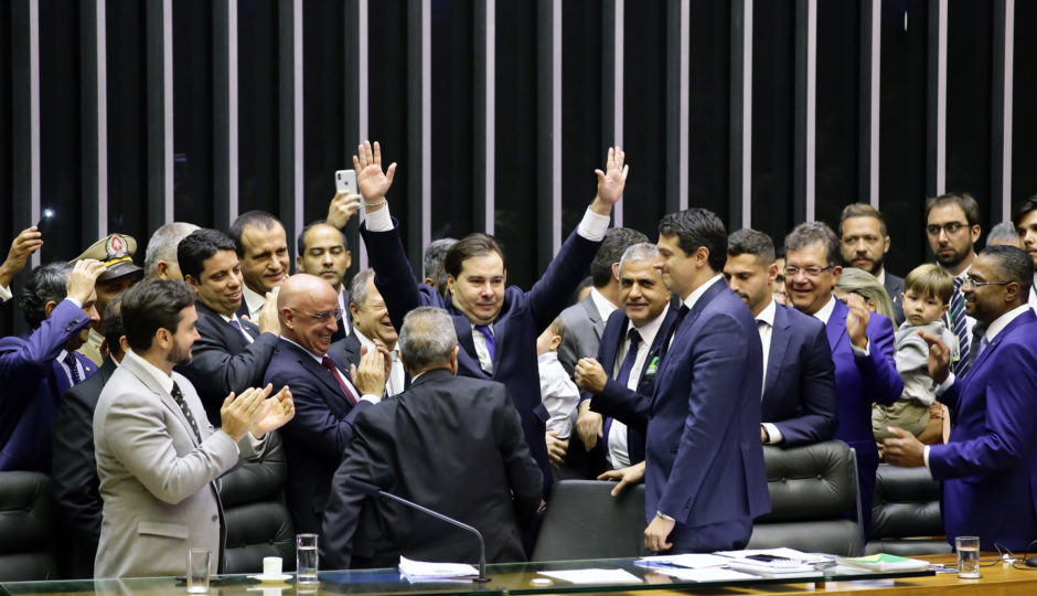 Rodrigo Maia é eleito para novo mandato como presidente da Câmara