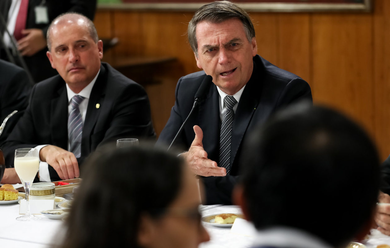 ‘Falar que se passa fome no Brasil é uma grande mentira’, diz Bolsonaro
