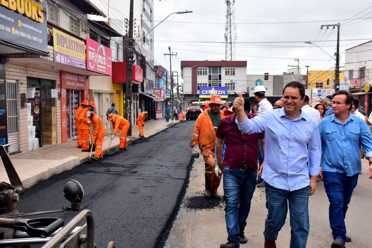 (03/10/2019 - São Luís-MA) Asfaltamento da Avenida Contorno Sul, na região do bairro Cohatrac. Foto: Maurício Alexandre