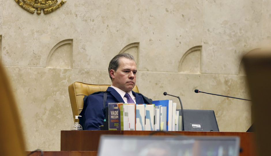 STF reconhece competência de governadores e prefeitos para decretar isolamento social