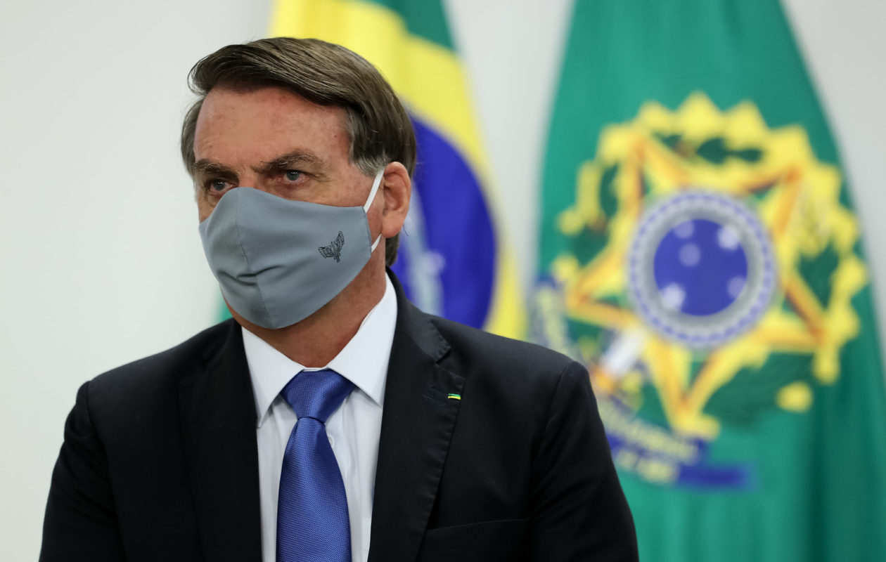 Jair Bolsonaro diz que exame deu positivo para Covid-19