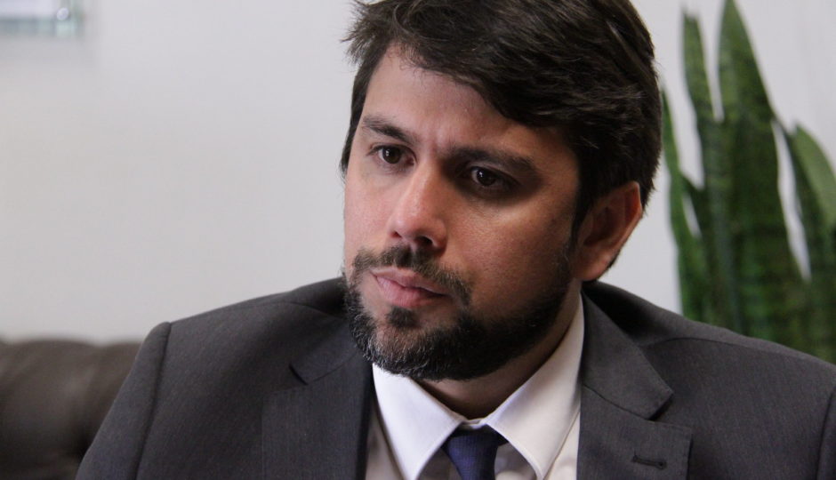 ‘Saio em pé’, diz Pedro Lucas sobre anúncio de Roberto Jefferson de punição do PTB
