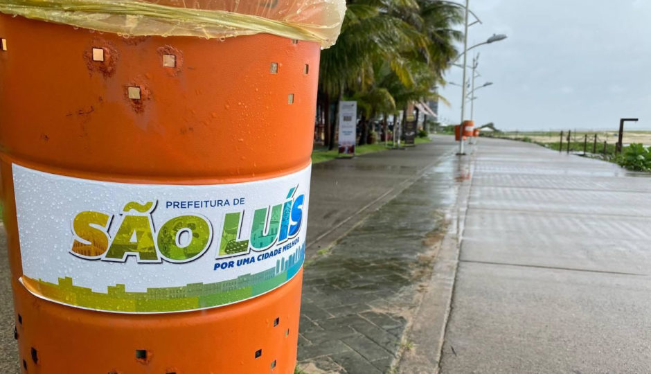 Falta de transparência dificulta acesso a gastos da Prefeitura de São Luís com adesivos em lixeiras