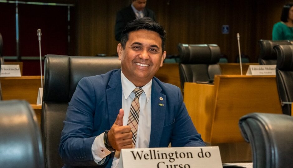 Wellington muda postura, defende Brandão, é recebido no Palácio e acerta voto em sobrinho do governador ao TCE