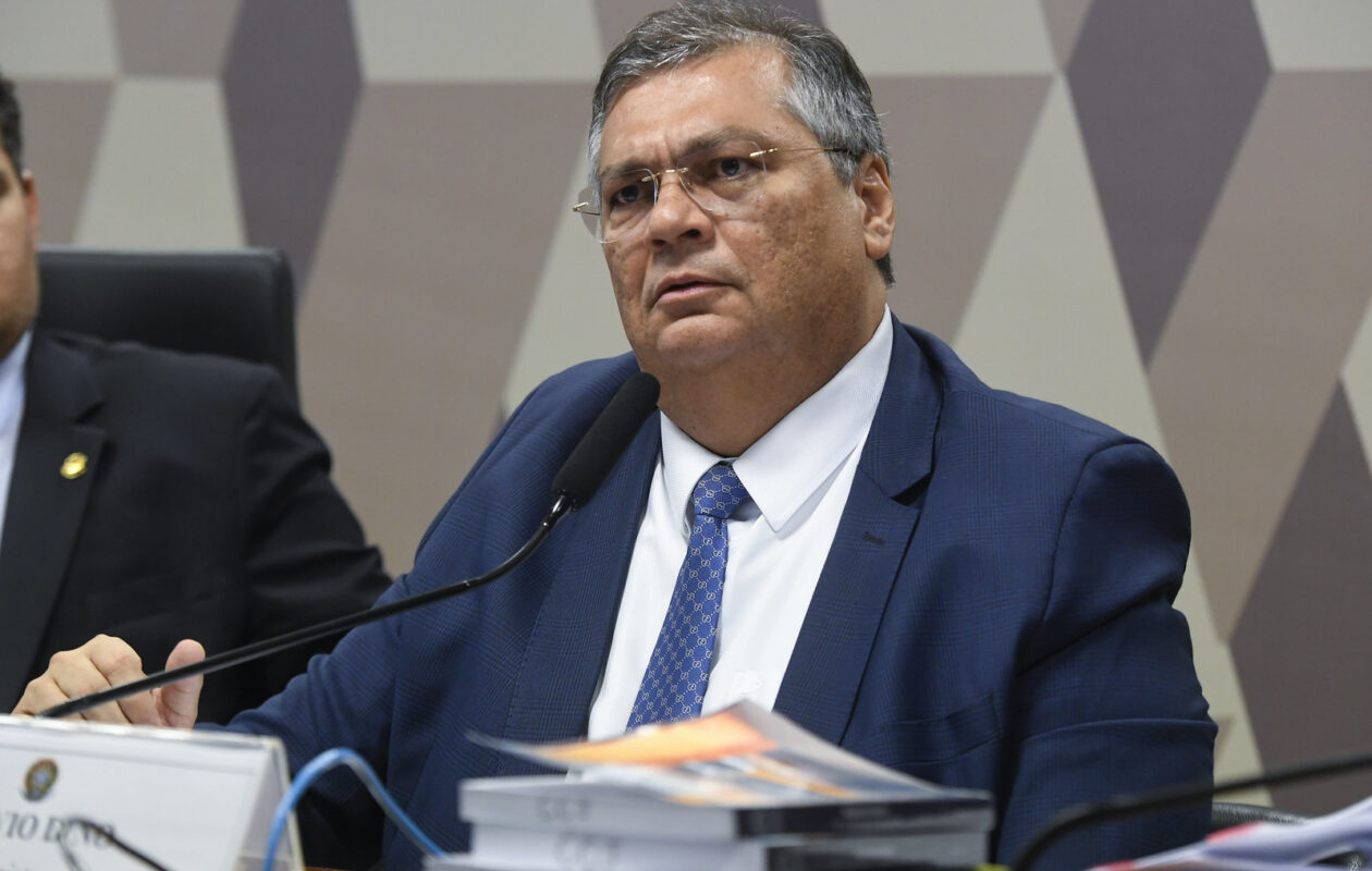 Senado aprova Flávio Dino ao STF em placar apertado