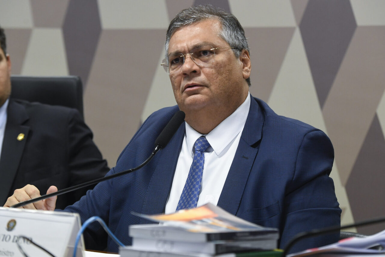 Senado aprova Flávio Dino ao STF em placar apertado